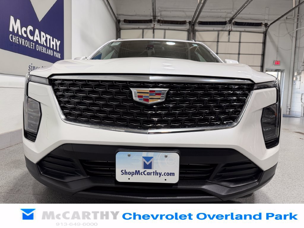 Used 2024 Cadillac XT4 Luxury w/ Cold Weather Package FWD image 10