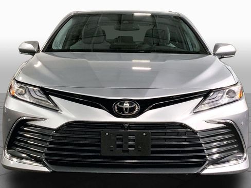 Used 2023 Toyota Camry XLE w/ Navigation Package AWD/4WD image 4