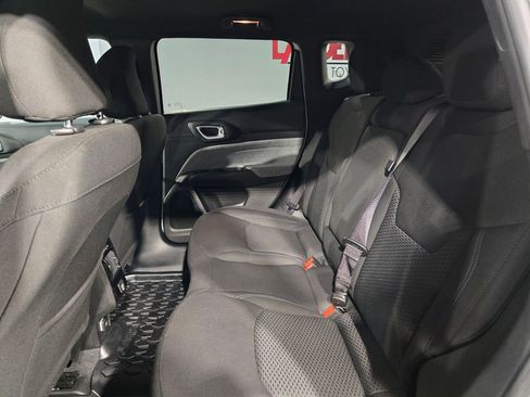 Used 2025 Jeep Compass Sport image 35