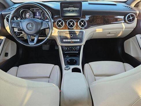 Used 2018 Mercedes-Benz CLA 250 image 16