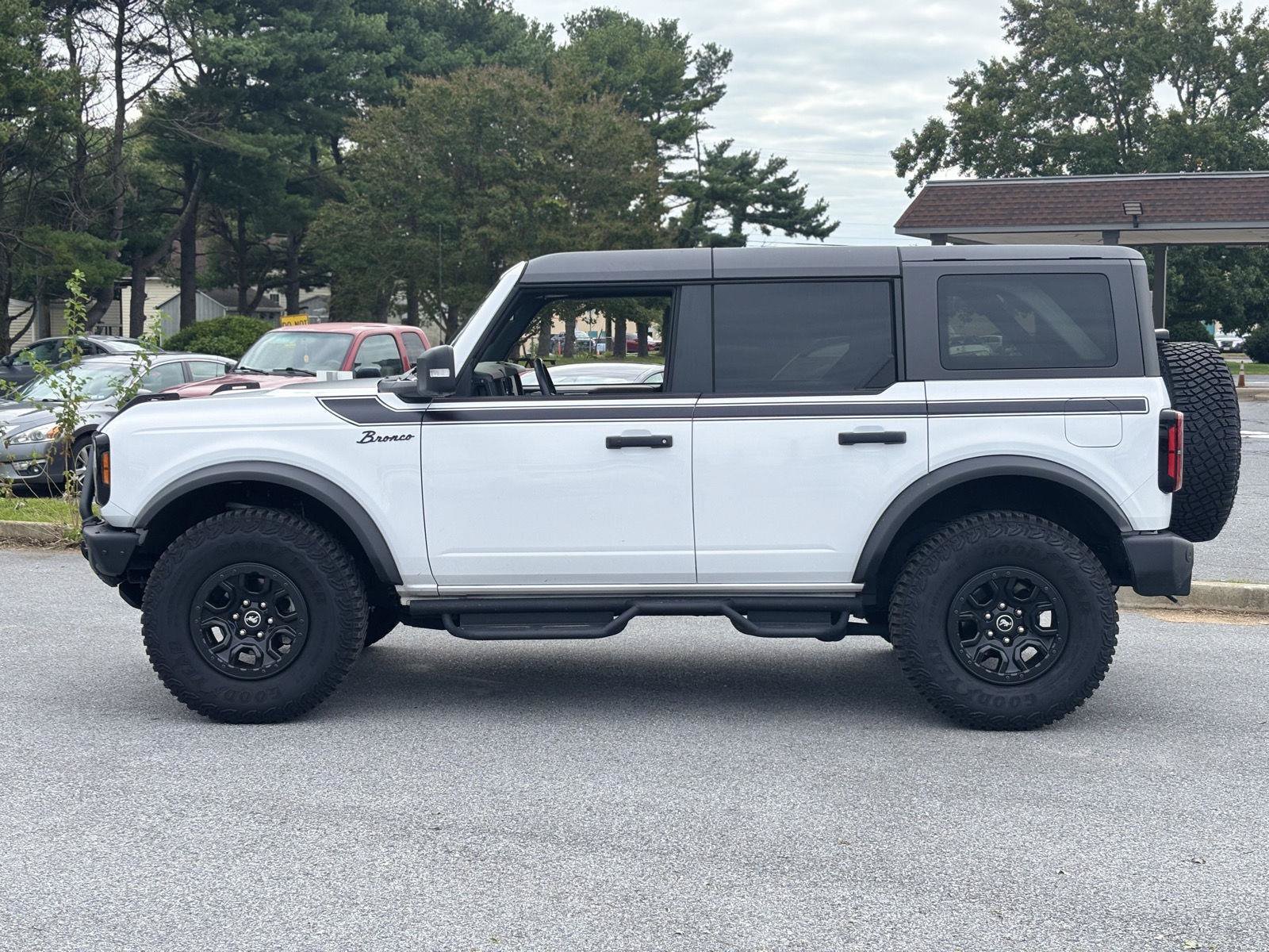 Used 2024 Ford Bronco Wildtrak AWD/4WD image 2