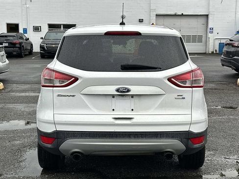Used 2016 Ford Escape SE AWD/4WD image 3