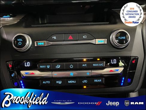 Used 2020 Ford Explorer Limited image 27