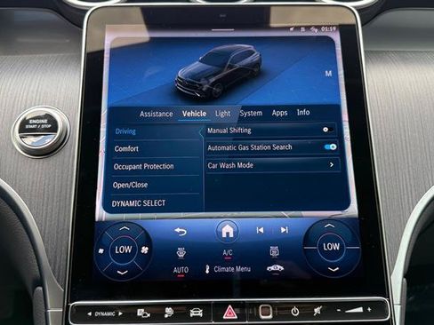Used 2025 Mercedes-Benz GLC 350e 4MATIC image 28