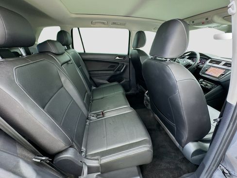 Used 2021 Volkswagen Tiguan SEL FWD image 20