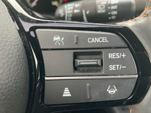 Used 2024 Honda HR-V Sport image 17