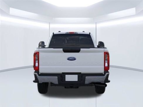 Used 2025 Ford F350 XLT AWD/4WD image 5