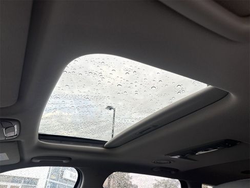 New 2025 Kia Telluride S image 10