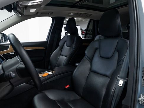Used 2023 Volvo XC90 T8 Plus image 17