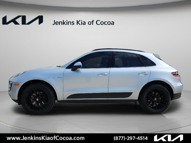 Used 2017 Porsche Macan AWD/4WD image 8
