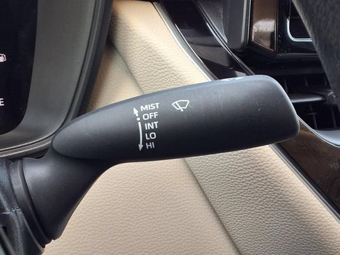 Used 2026 Toyota Corolla LE FWD image 23