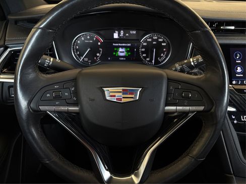Used 2024 Cadillac XT6 Premium Luxury FWD image 19