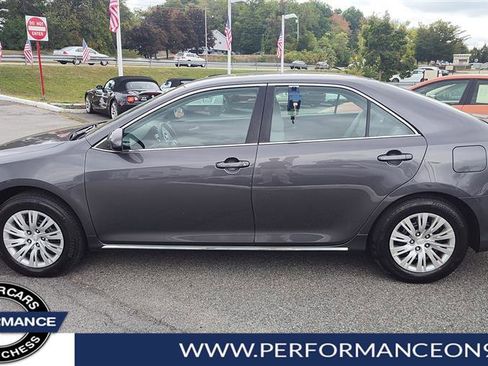 Used 2012 Toyota Camry LE image 6