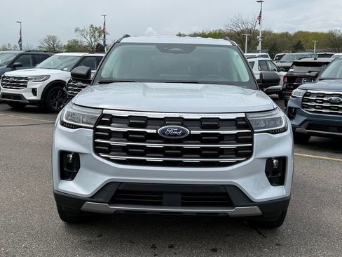 New 2026 Ford Explorer Active AWD/4WD image 2