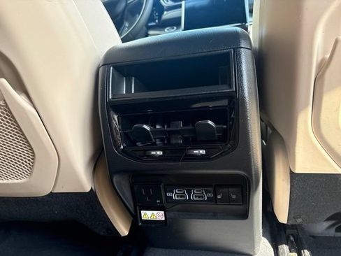 Used 2023 Jeep Grand Cherokee 4WD 4xe w/ Luxury Tech Group II image 11