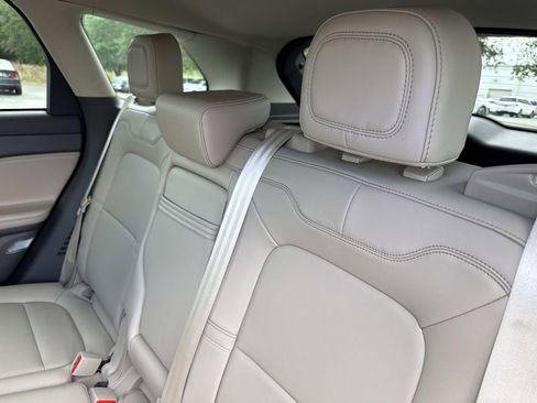 Certified 2023 Lincoln Corsair FWD image 14