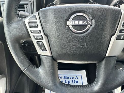 Used 2024 Nissan Titan SV w/ SV Convenience Package RWD image 15