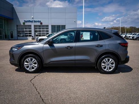 Used 2023 Ford Escape AWD image 9