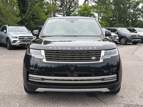 Used 2024 Land Rover Range Rover SE AWD/4WD image 3