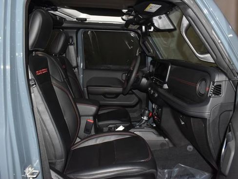 Used 2024 Jeep Wrangler Unlimited Rubicon image 29