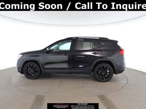 Used 2021 GMC Terrain SLT w/ Elevation Edition image 8