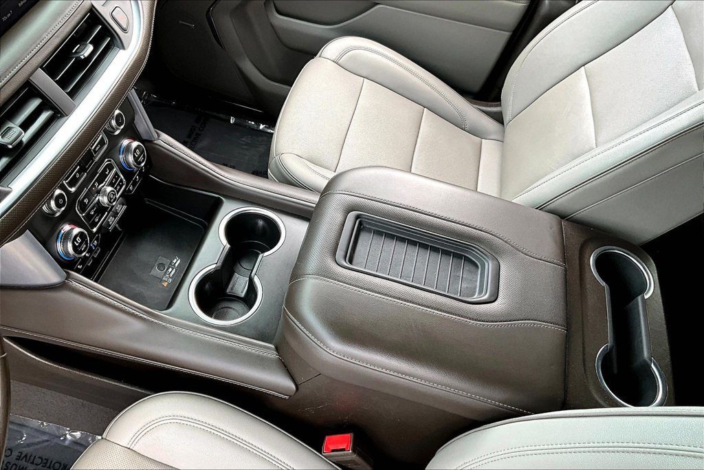 Used 2023 GMC Yukon SLT AWD/4WD image 19