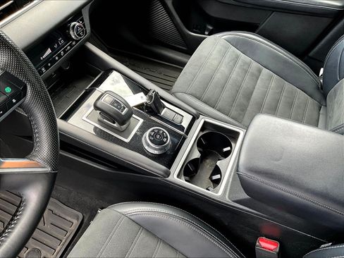 Used 2024 Mitsubishi Outlander SE Black Edition AWD/4WD image 18