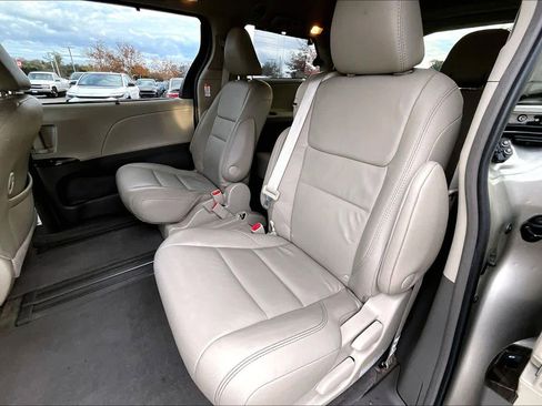 Certified 2017 Toyota Sienna XLE w/ XLE Navigation Package image 20