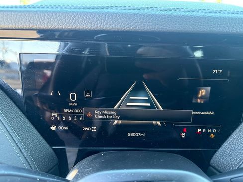 Used 2025 GMC Yukon Denali AWD/4WD image 15