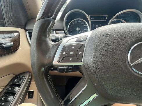 Used 2015 Mercedes-Benz ML 350 4MATIC w/ Premium 1 Package image 19