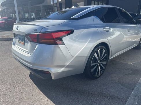 Used 2019 Nissan Altima 2.5 SR FWD image 4