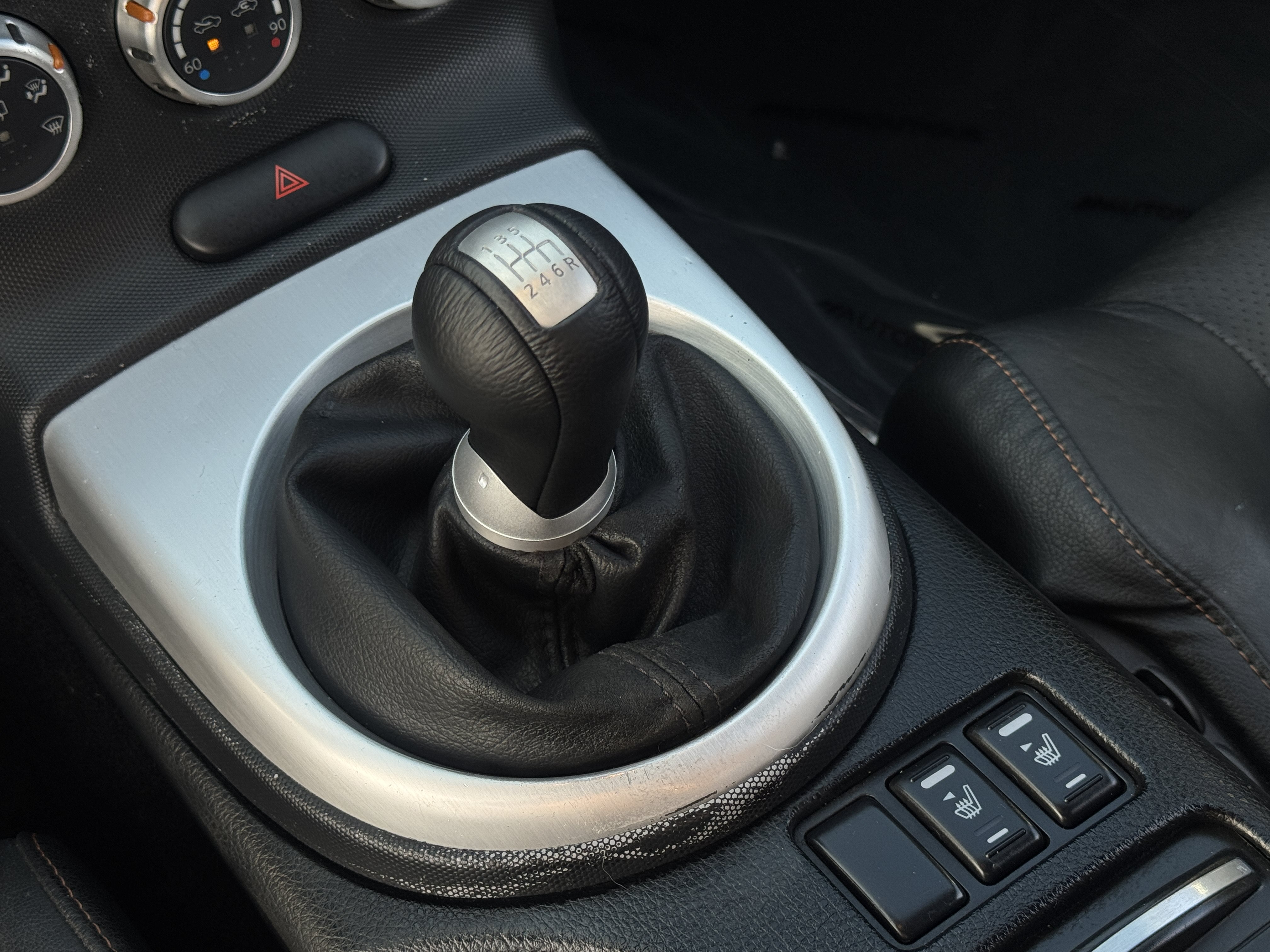 Used 2006 Nissan 350Z Touring RWD image 25