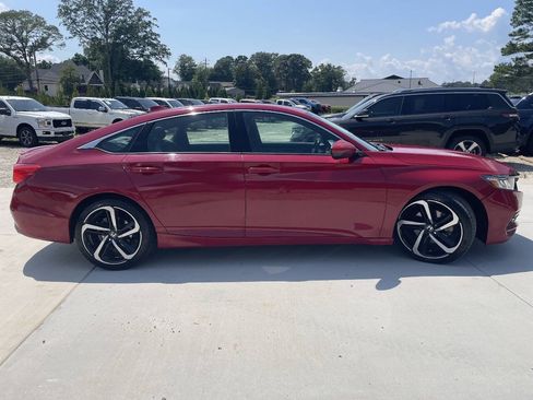 Used 2018 Honda Accord Sport image 4