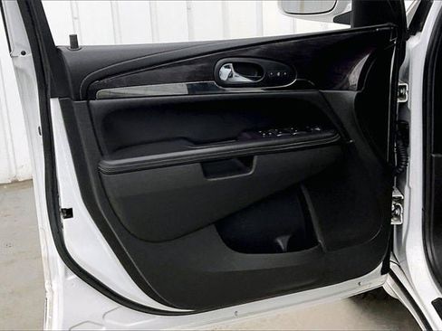 Used 2017 Buick Enclave Leather image 20