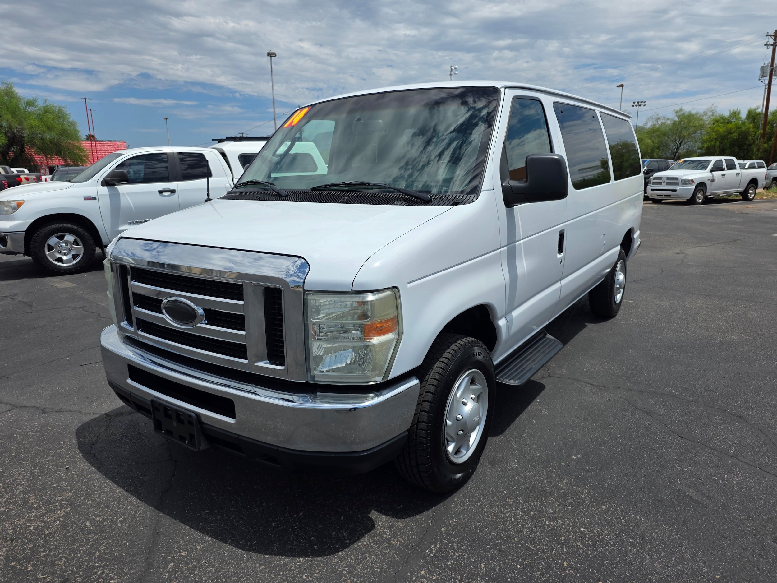 Used 2014 Ford E-350 and Econoline 350 XLT RWD image 1