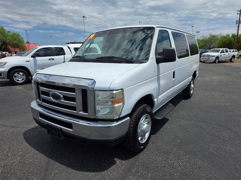 Used 2014 Ford E-350 and Econoline 350 XLT RWD image 1