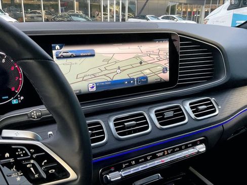 Certified 2025 Mercedes-Benz GLE 450 4MATIC image 5