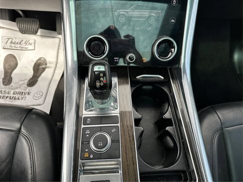 Used 2018 Land Rover Range Rover Sport SE image 25