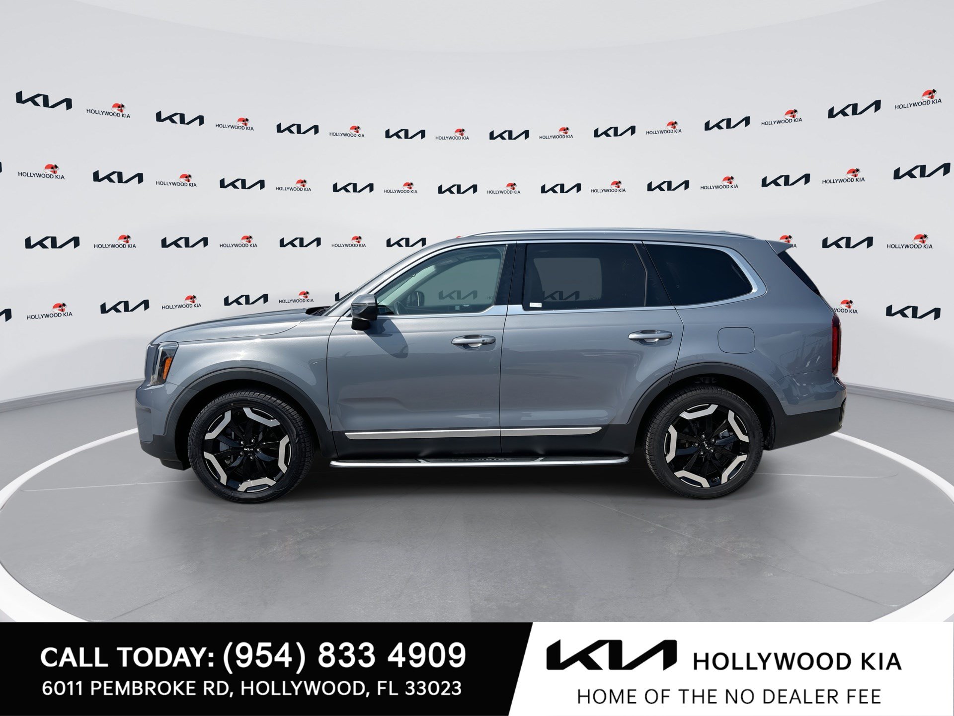 Certified 2023 Kia Telluride S w/ S Sunroof Package AWD/4WD image 5