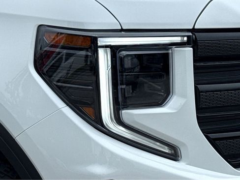 New 2026 GMC Sierra 1500 Elevation w/ Elevation Premium Package AWD/4WD image 19