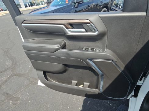 Used 2022 Chevrolet Silverado 1500 RST AWD/4WD image 21