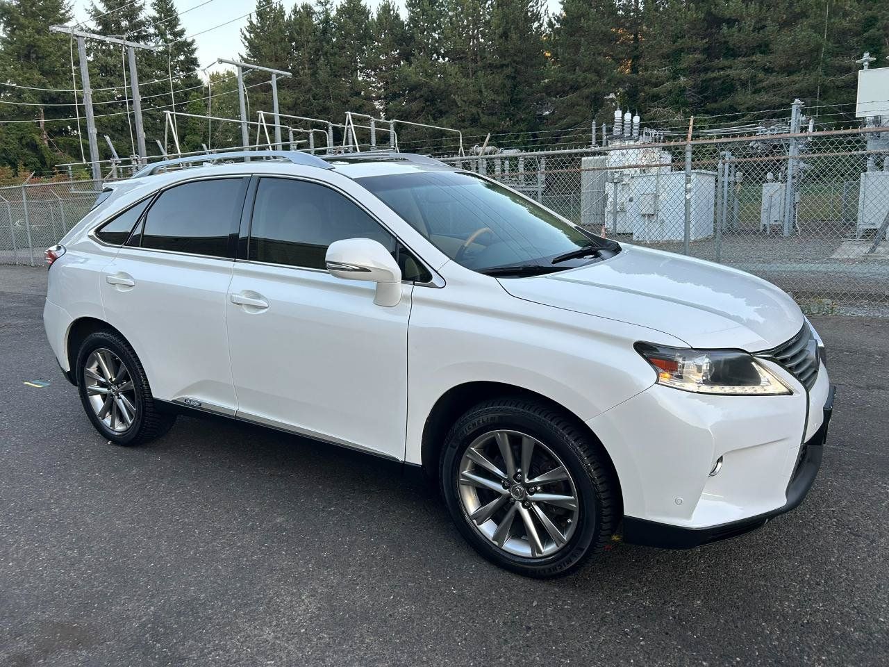 Used 2014 Lexus RX 450h AWD image 3