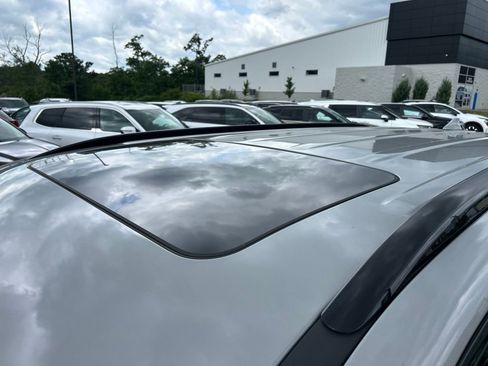 Used 2022 Kia Telluride EX w/ EX Premium Package AWD/4WD image 11