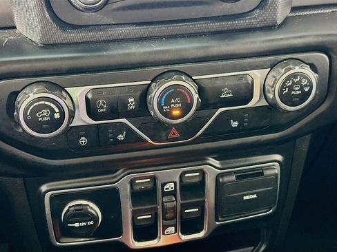 Used 2020 Jeep Gladiator Sport w/ Quick Order Package 24S image 16