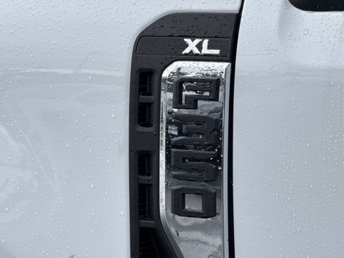 New 2026 Ford F350 XL w/ XL Chrome Package image 23