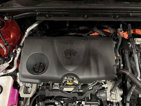 Used 2023 Toyota Crown XLE image 12