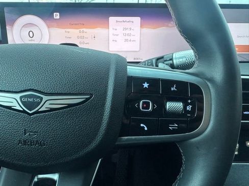 Used 2026 Genesis GV70 2.5T Select image 25