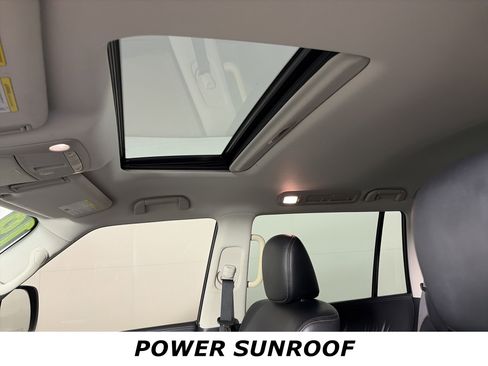 Used 2019 Nissan Armada SL w/ Premium Package image 7