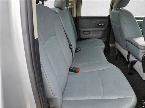 Used 2018 RAM 1500 Classic SLT image 22