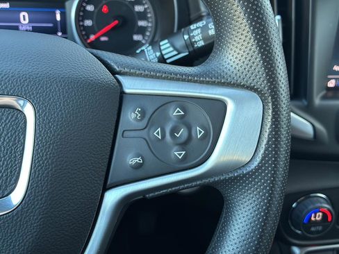 Used 2022 GMC Terrain SLE w/ Driver Convenience Package FWD image 28